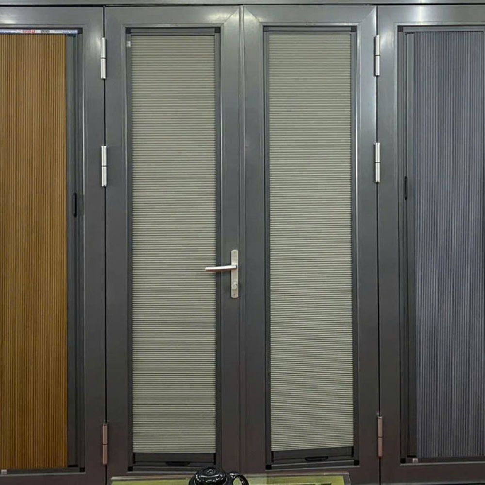Cửa Lưới Rèm Xếp Lá Nhôm 04